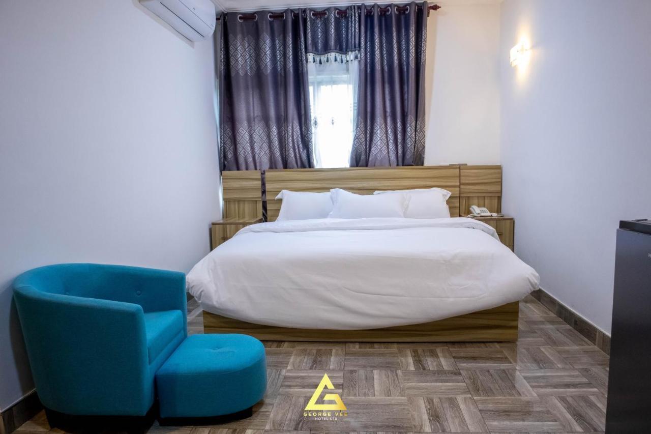 George Vee Hotel Ltd Кумаси Экстерьер фото