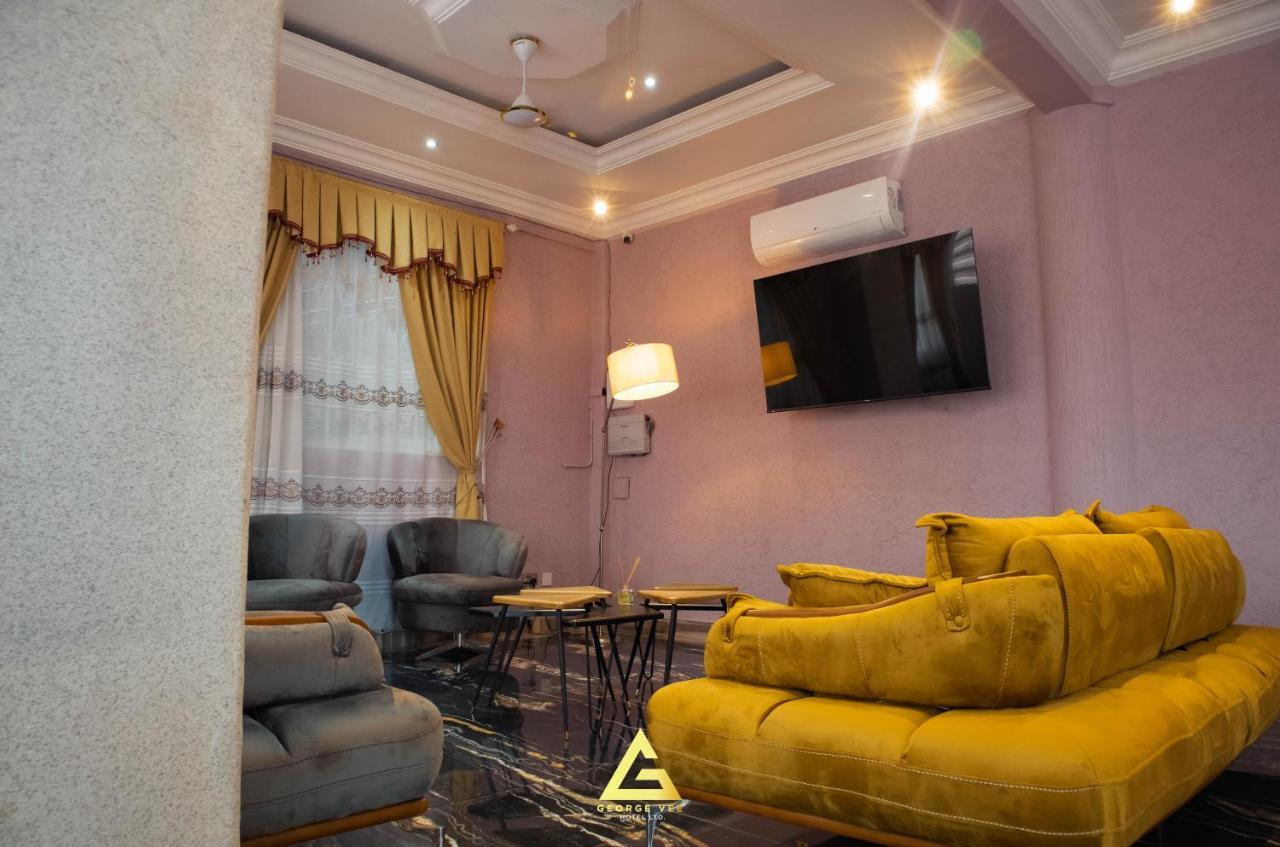 George Vee Hotel Ltd Кумаси Экстерьер фото