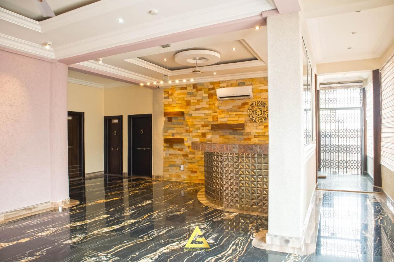 George Vee Hotel Ltd Кумаси Экстерьер фото